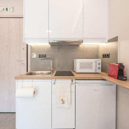 ✰Bright, Renovated, Spacious And Cosy Studio✰ Apartment Athena Bagian luar foto