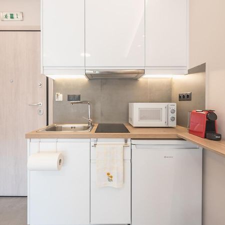 ✰Bright, Renovated, Spacious And Cosy Studio✰ Athena Bagian luar foto