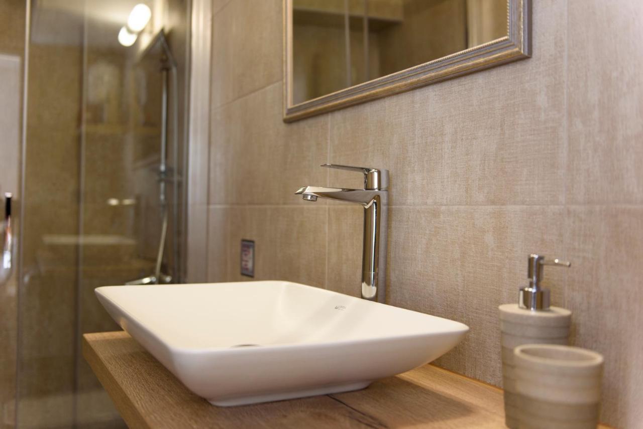✰Bright, Renovated, Spacious And Cosy Studio✰ Athena Bagian luar foto