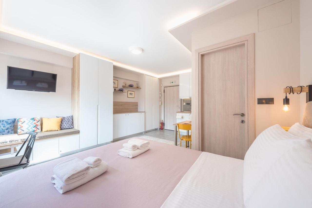 ✰Bright, Renovated, Spacious And Cosy Studio✰ Apartment Athena Bagian luar foto