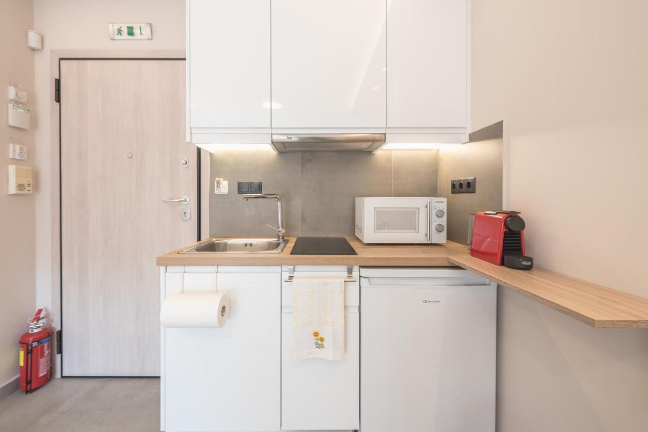 ✰Bright, Renovated, Spacious And Cosy Studio✰ Athena Bagian luar foto